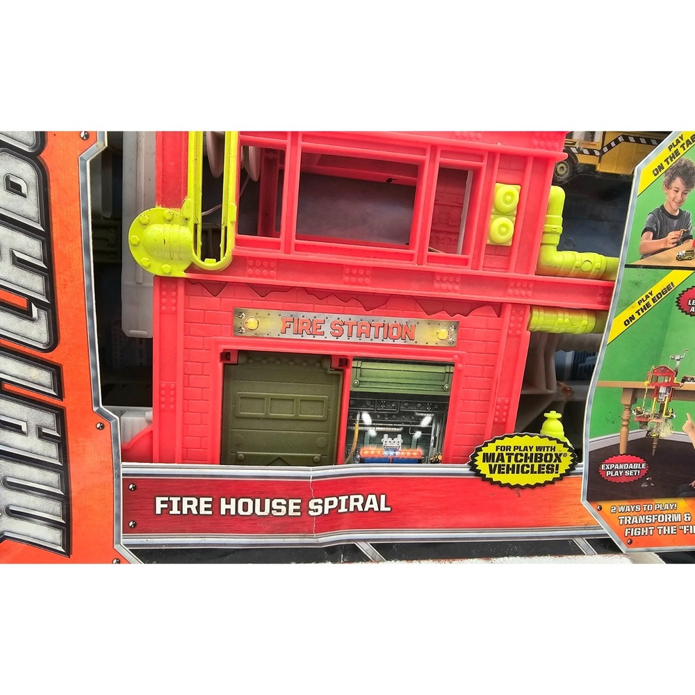 NIP Matchbox Cliff Hangers Fire Station‎ Play Set. Clamps On Tables-Cliff Hanger - Picture 2 of 9
